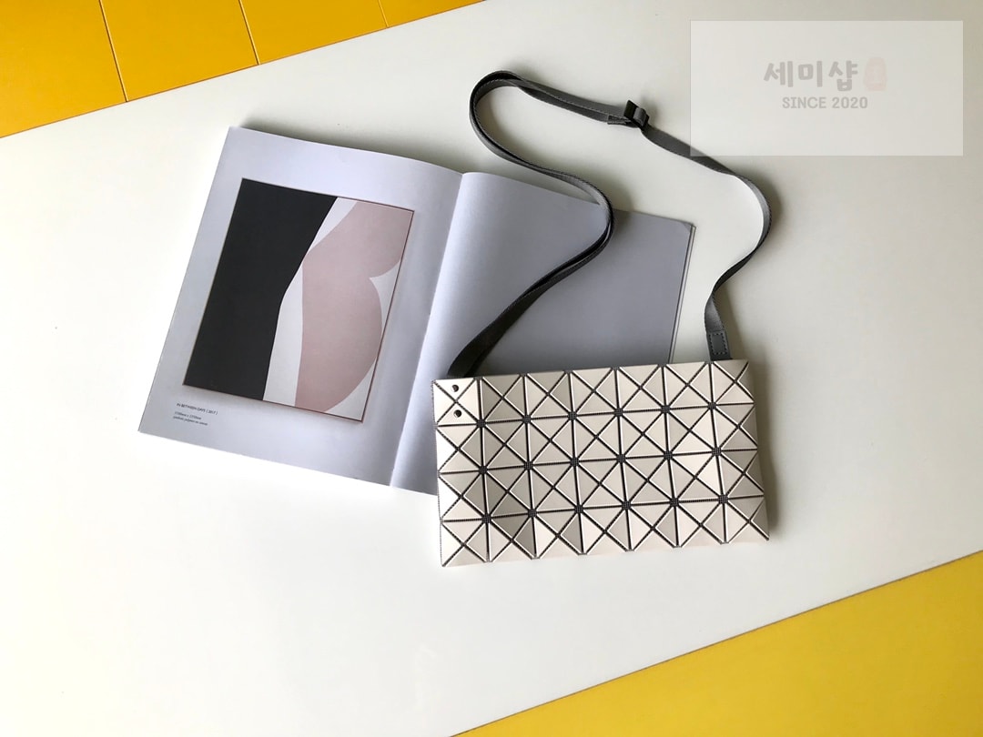 바오바오 바오바오 루센트 크로스백 라이트 라벤더 Bag 18번 이미지