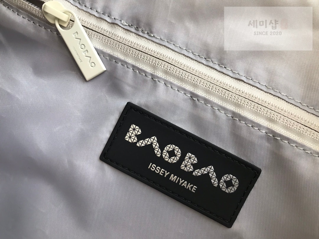 바오바오 바오바오 하이커 토트백 블랙 메탈 Bag 37번 이미지
