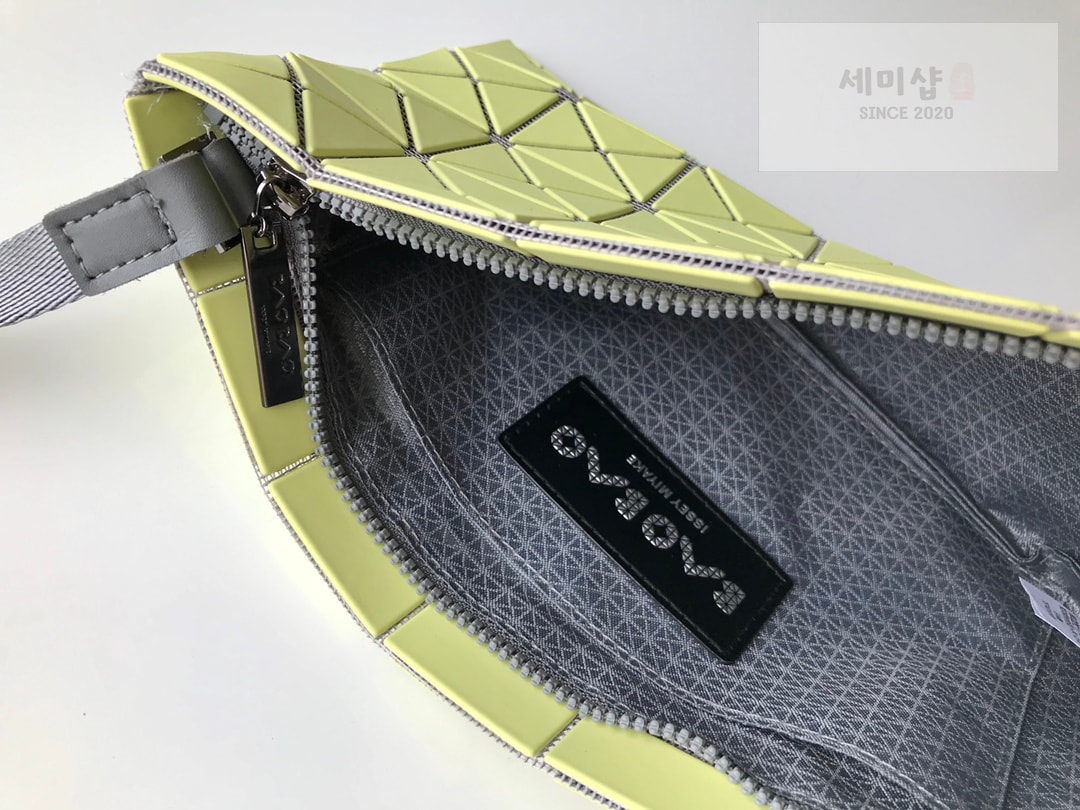 바오바오 바오바오 루센트 크로스백 라이트 라벤더 Bag 35번 이미지