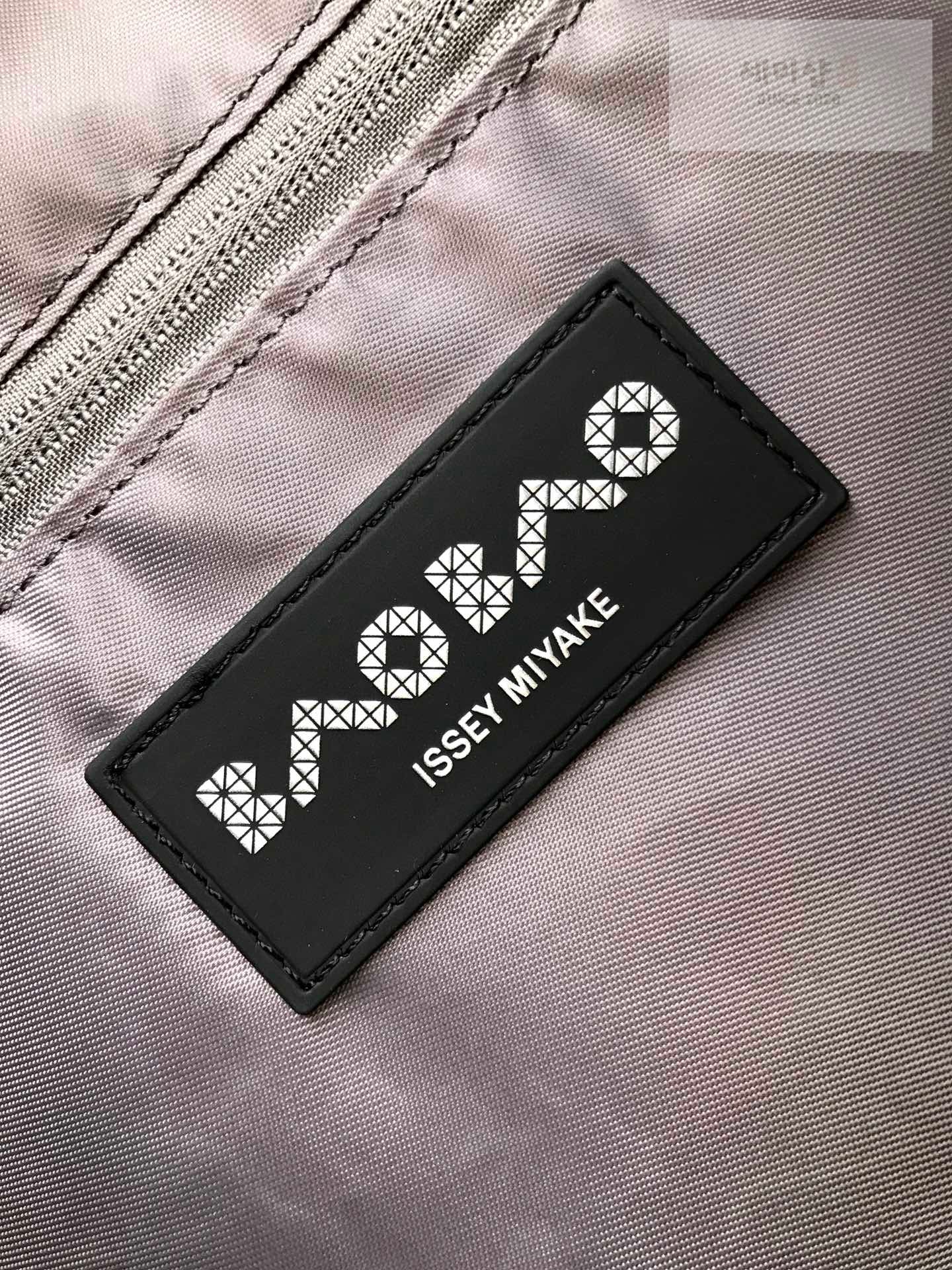 바오바오 바오바오 하이커 토트백 블랙 메탈 Bag 55번 이미지