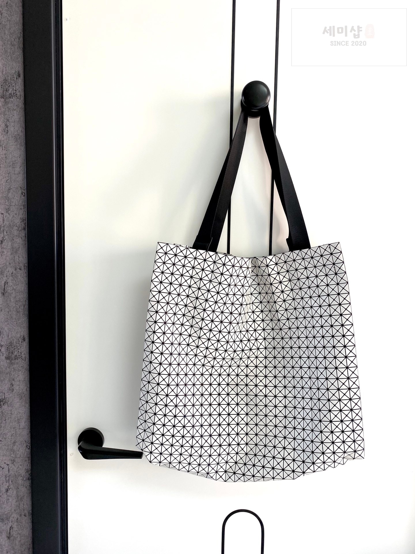 바오바오 바오바오 하이커 토트백 블랙 메탈 Bag 12번 이미지