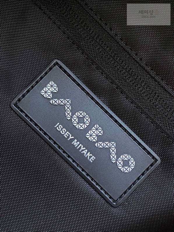 바오바오 바오바오 하이커 토트백 블랙 메탈 Bag 19번 이미지