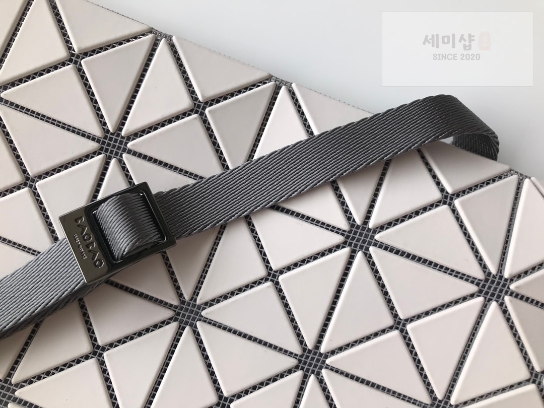 바오바오 바오바오 루센트 크로스백 라이트 라벤더 Bag 23번 이미지