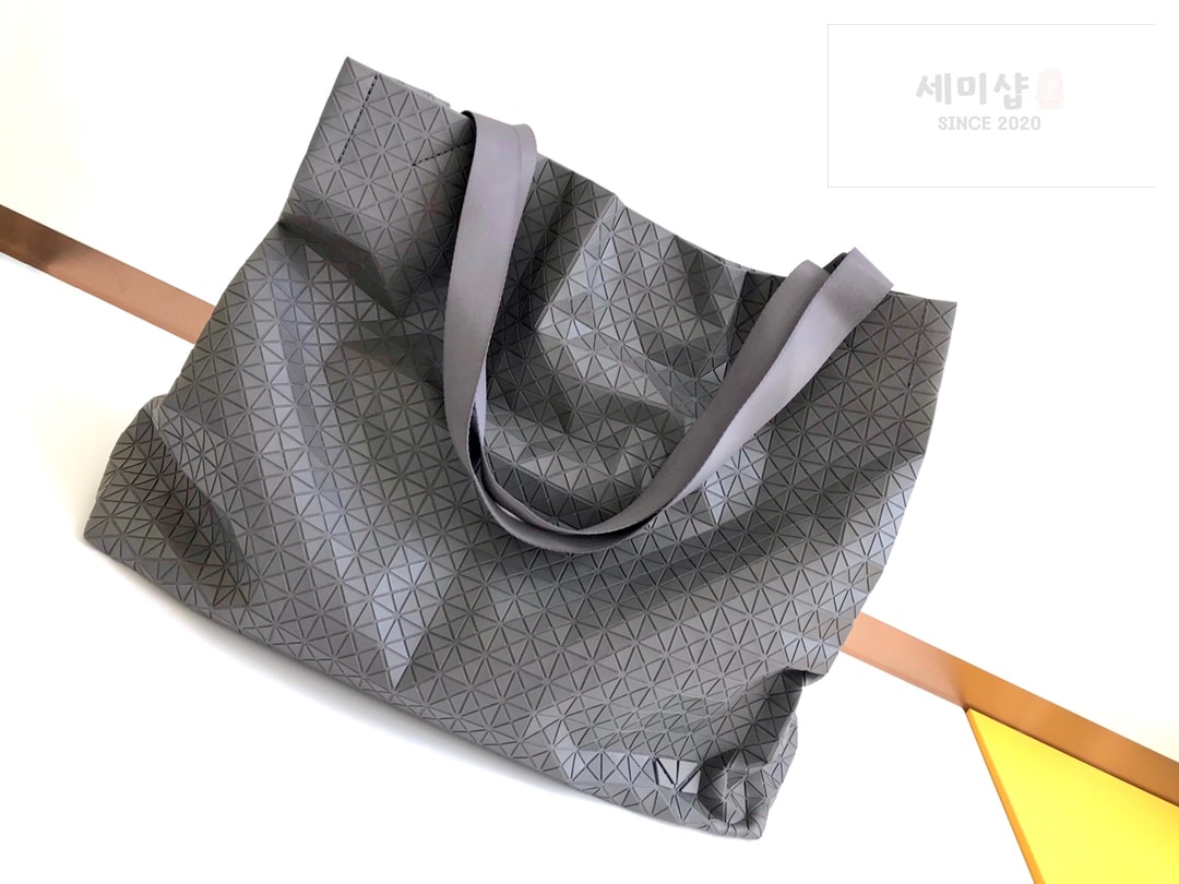 바오바오 바오바오 하이커 토트백 블랙 메탈 Bag 49번 이미지