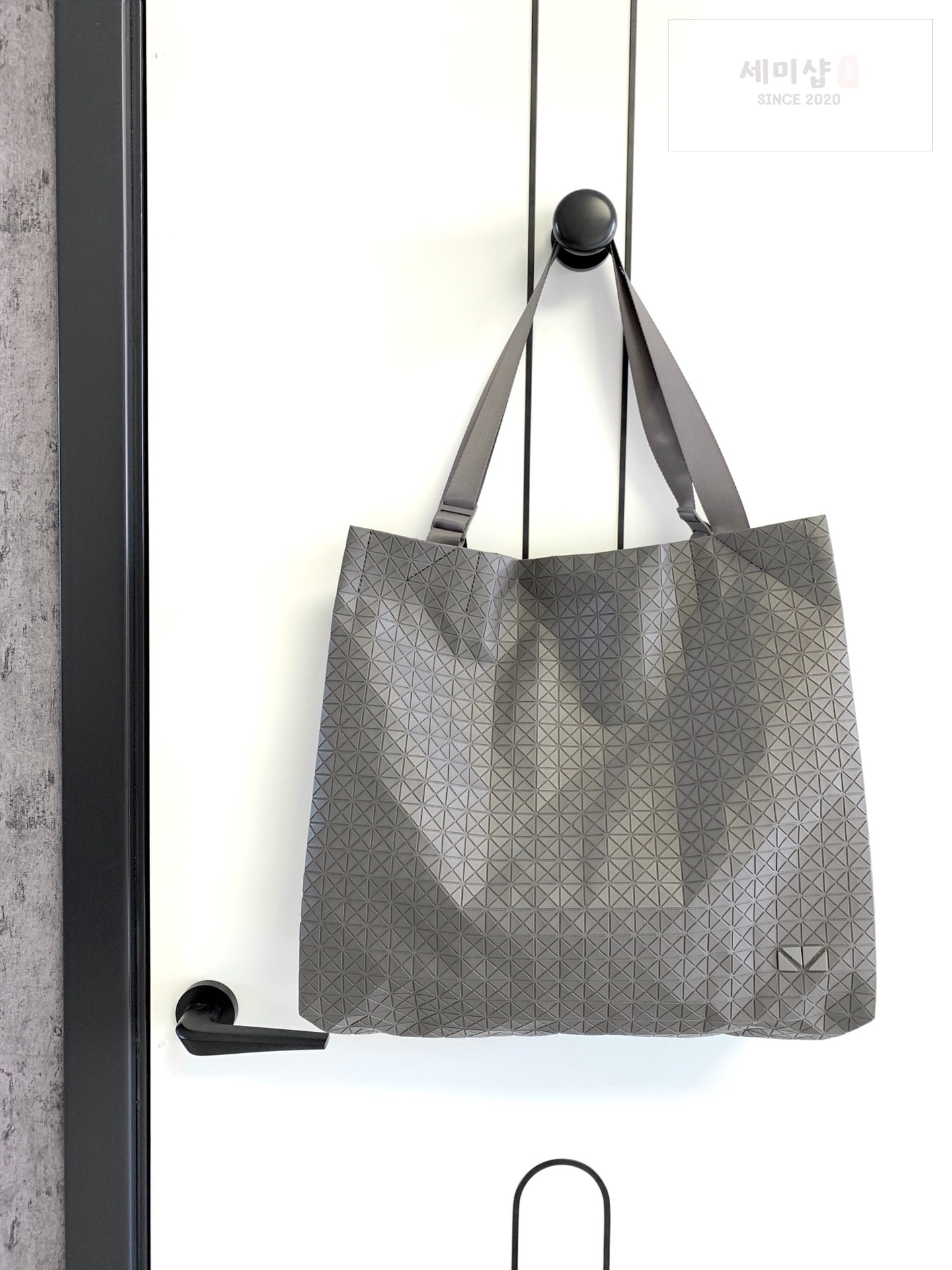 바오바오 바오바오 하이커 토트백 블랙 메탈 Bag 47번 이미지