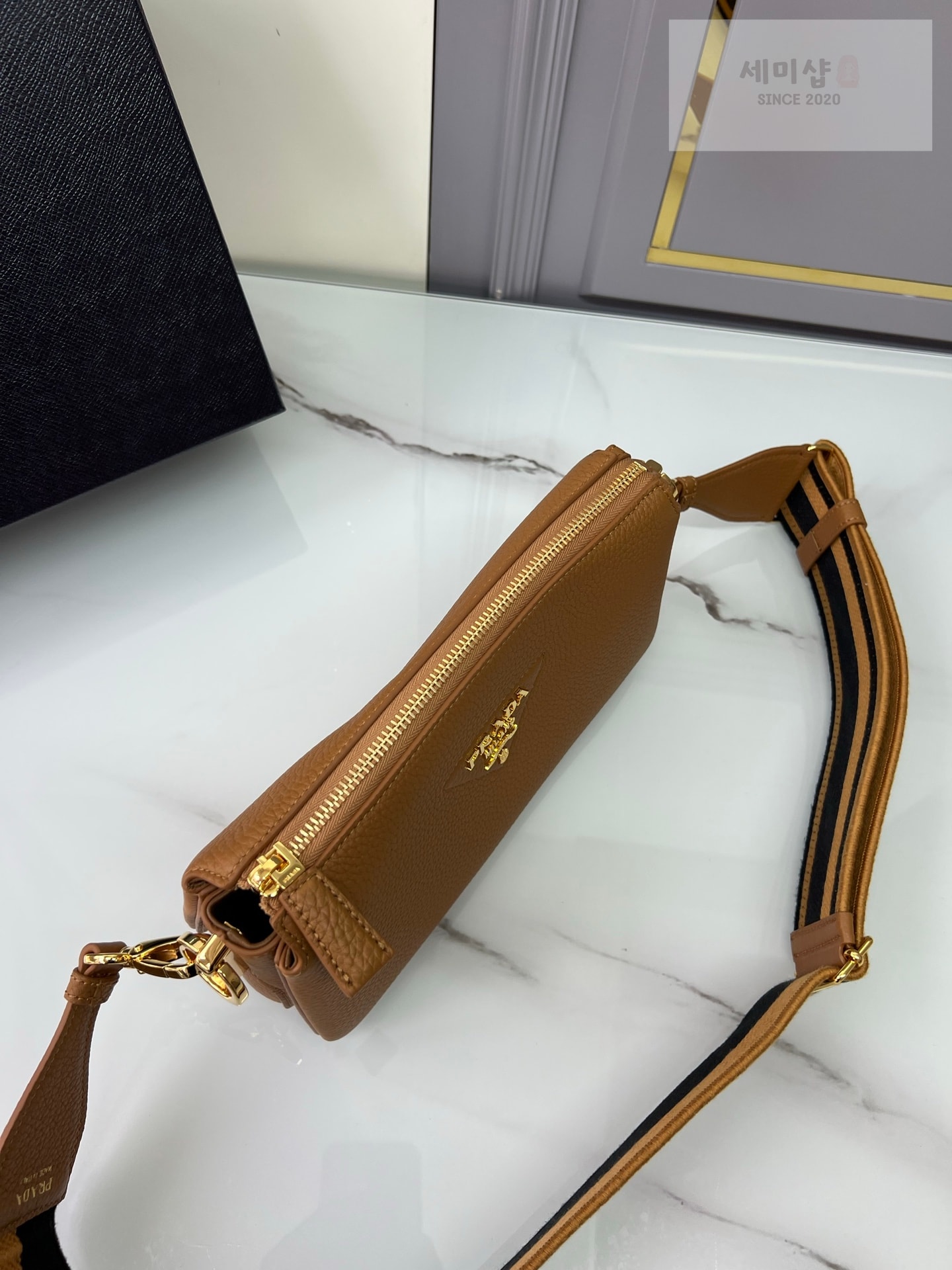 프라다 프라다 비텔로 다이노 숄더백 꼬냑 Bag 5번 이미지