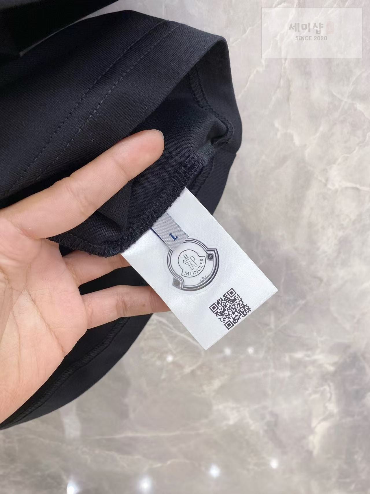 몽클레어 몽클레어 멀티컬러 자수 로고 티셔츠 블랙 의류 8번 이미지