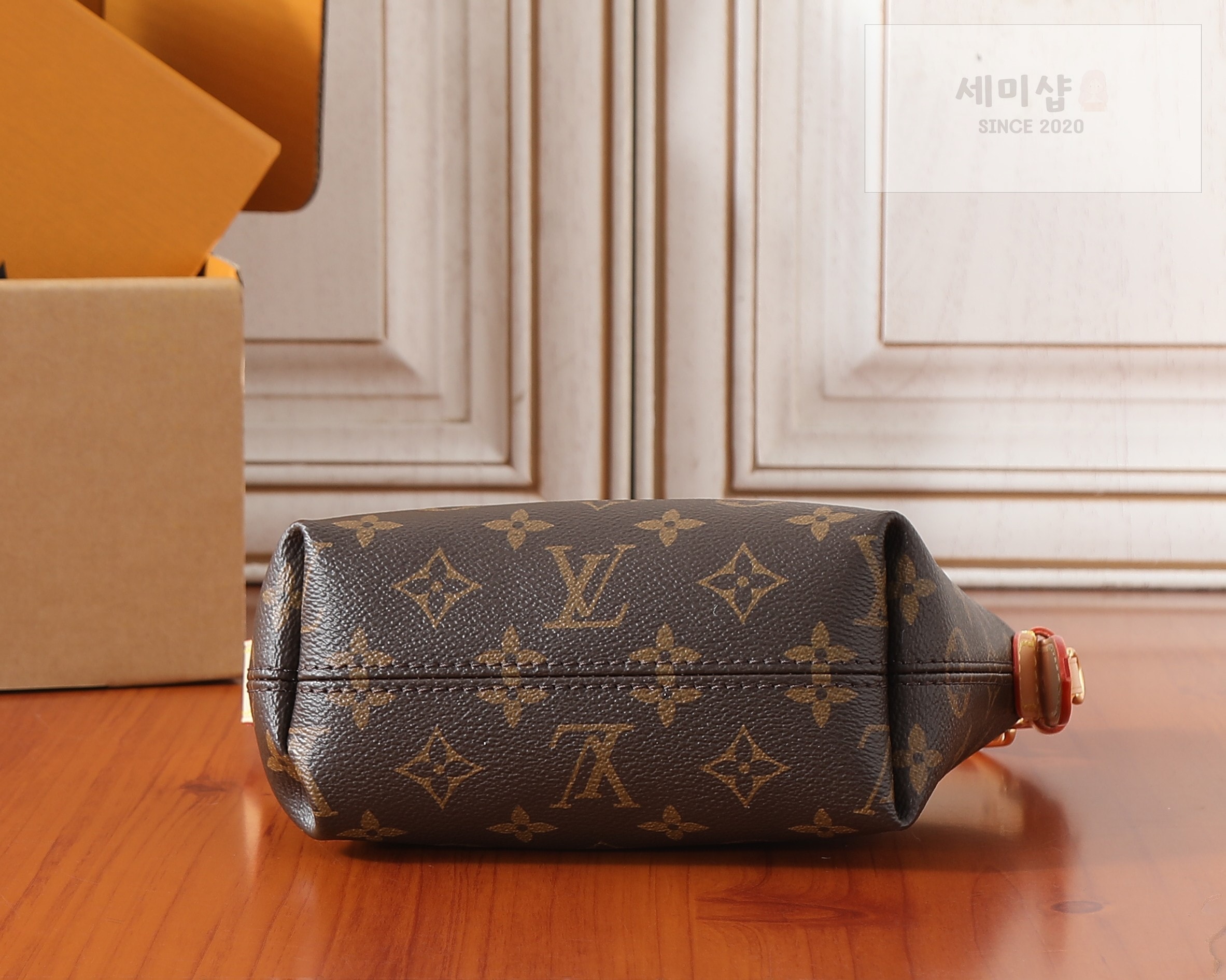 루이비통 루이비통 포쉐트 힐스 모노그램 캔버스 Bag 4번 이미지