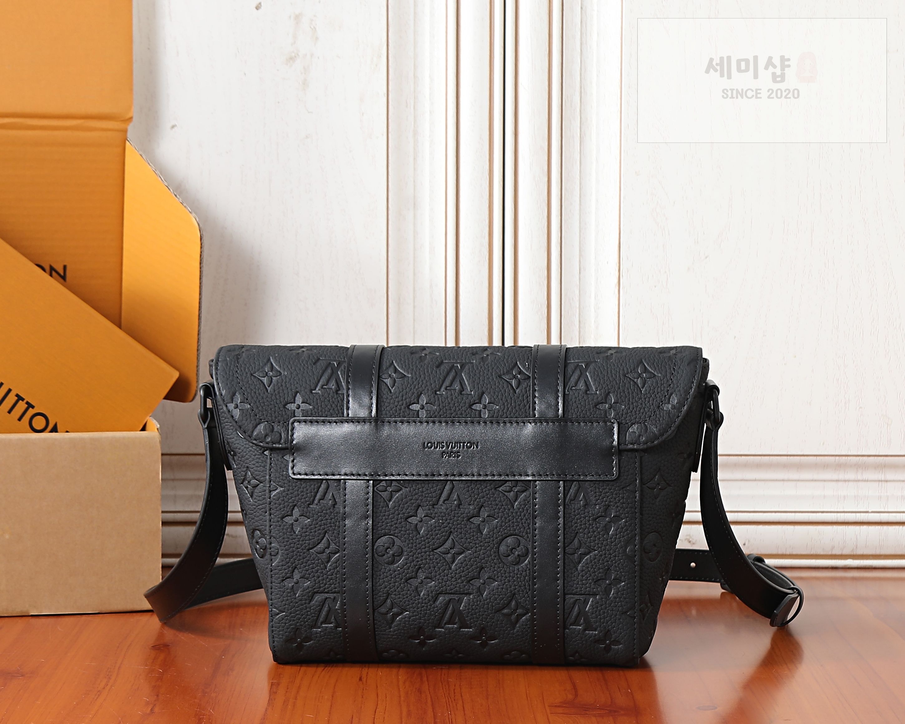 루이비통 루이비통 크리스토퍼 메신저백 블랙 Bag 2번 이미지