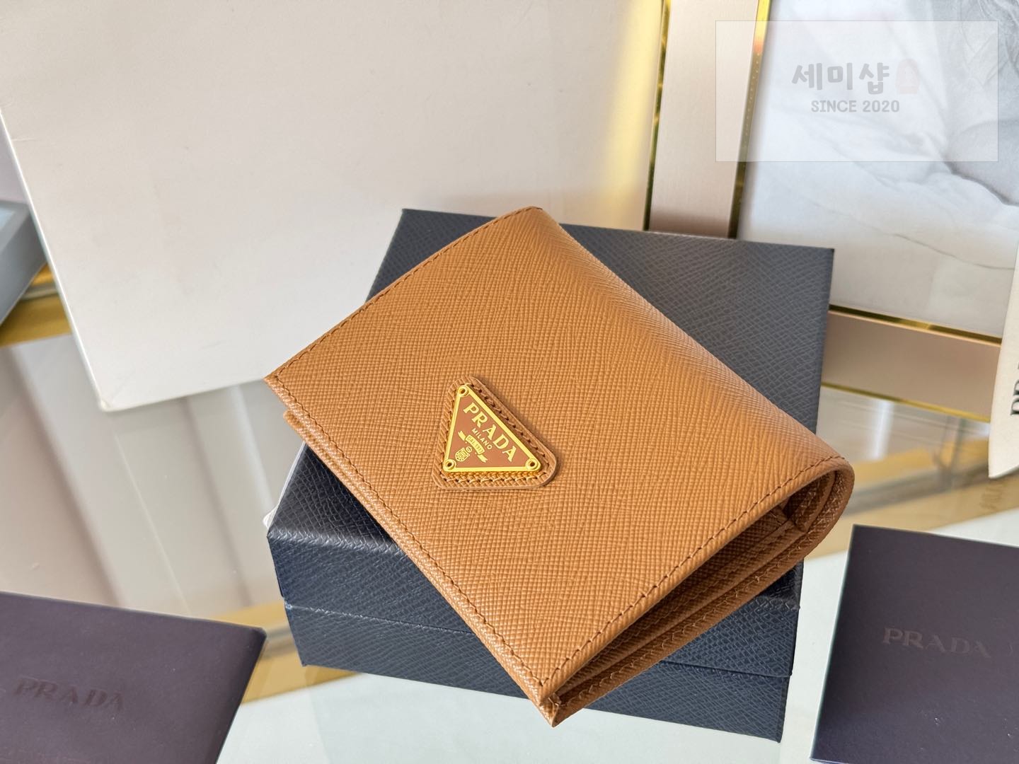 프라다 프라다 사피아노 레더 스몰 월릿 1 지갑 40번 이미지