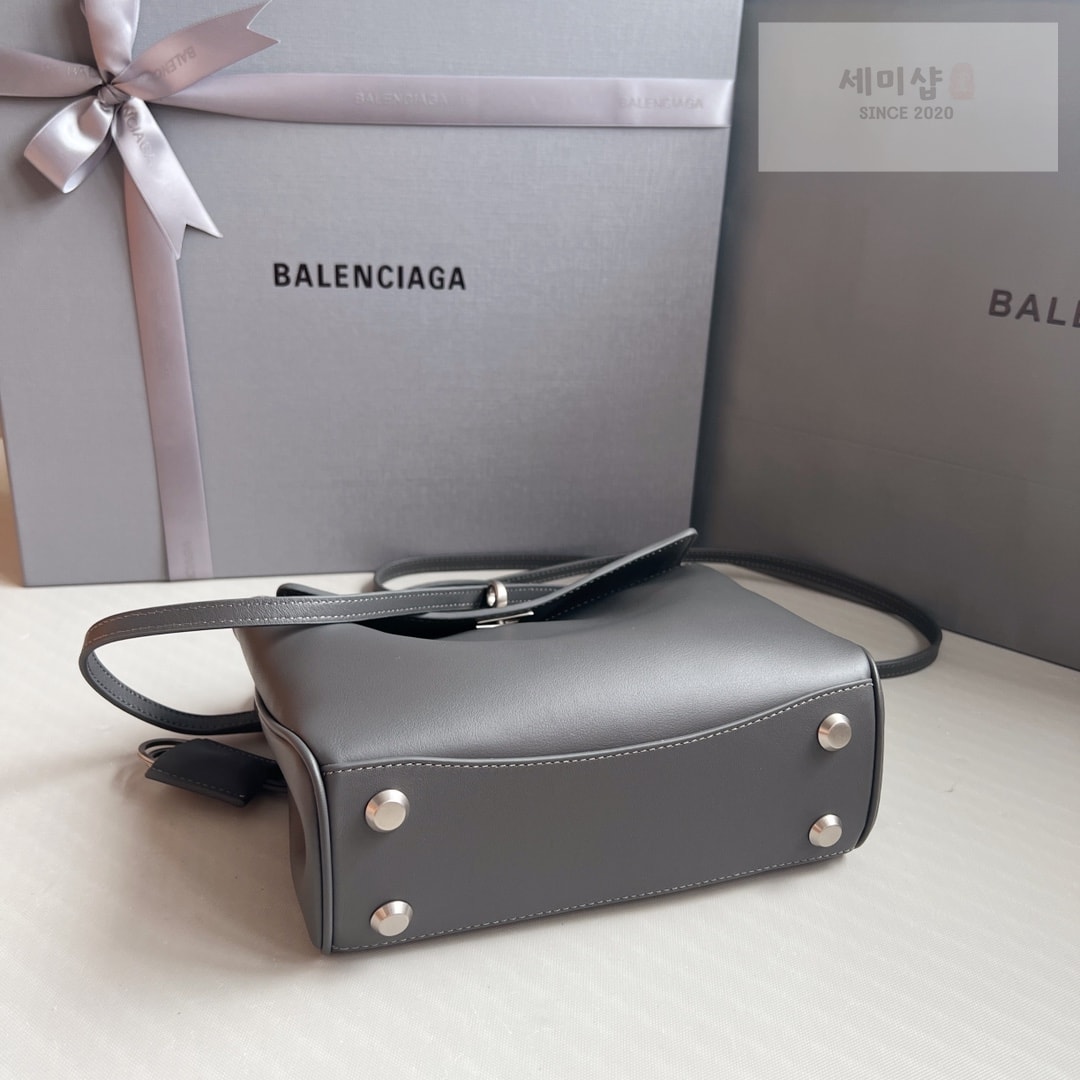 발렌시아가 발렌시아가 미니 로데오 그레이 Bag 4번 이미지