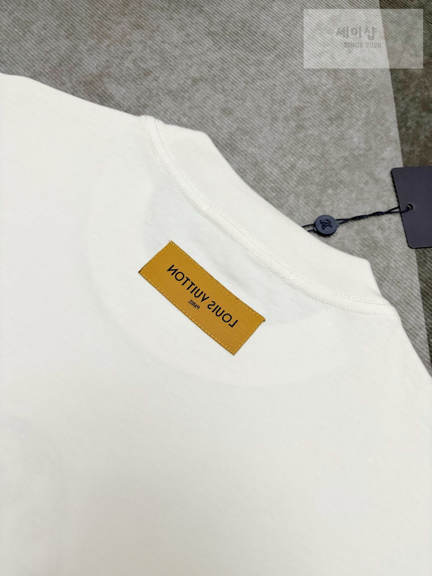 루이비통 루이비통 머쉬룸 그래픽 티셔츠 화이트 의류 4번 이미지