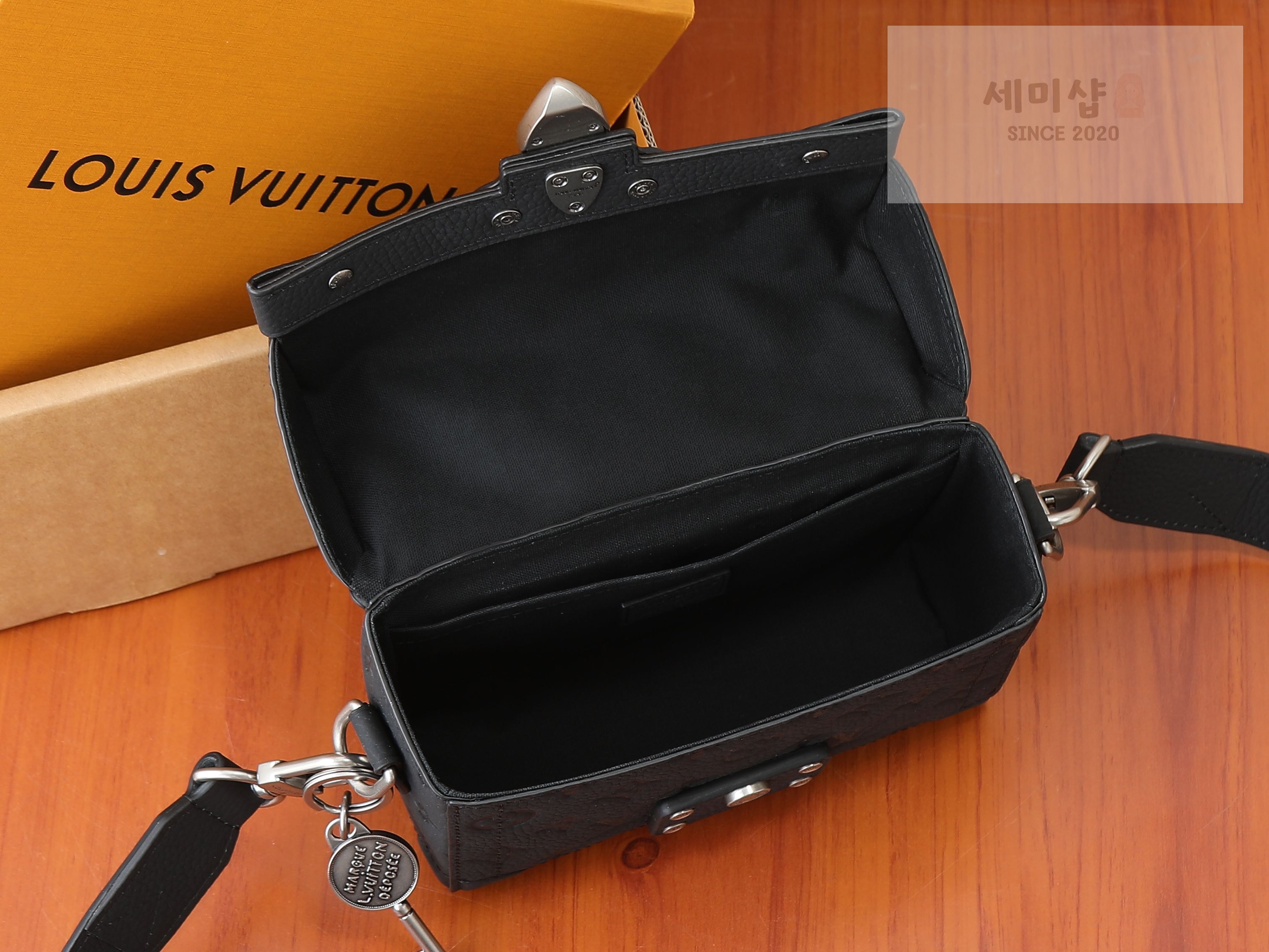 루이비통 루이비통 소울 트렁크 토뤼옹 레플리카 8번 이미지 - Bag | 세미샵 레플리카 사이트