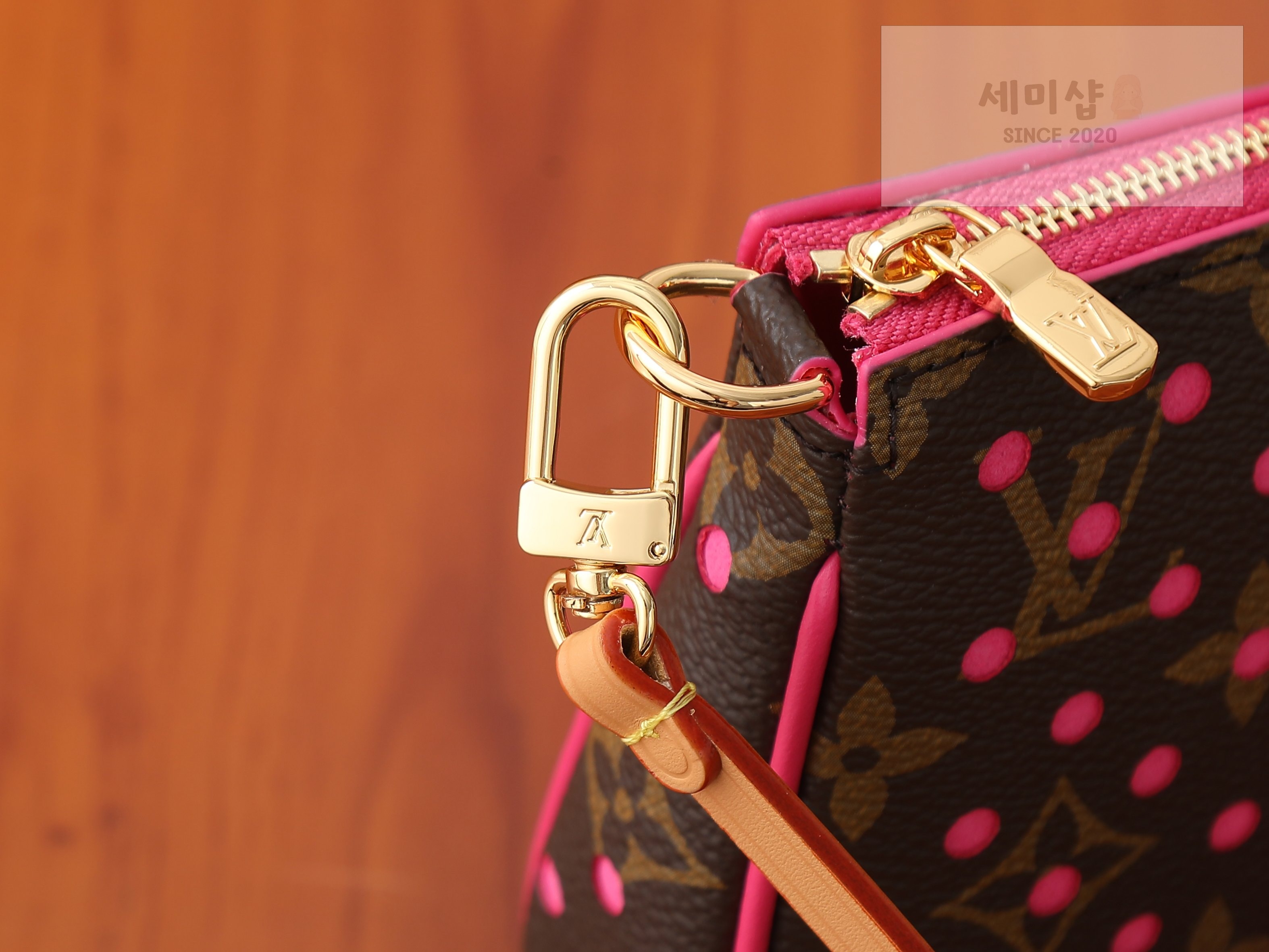 루이비통 루이비통 포셰트 악세수아 팝 크러쉬 Bag 7번 이미지