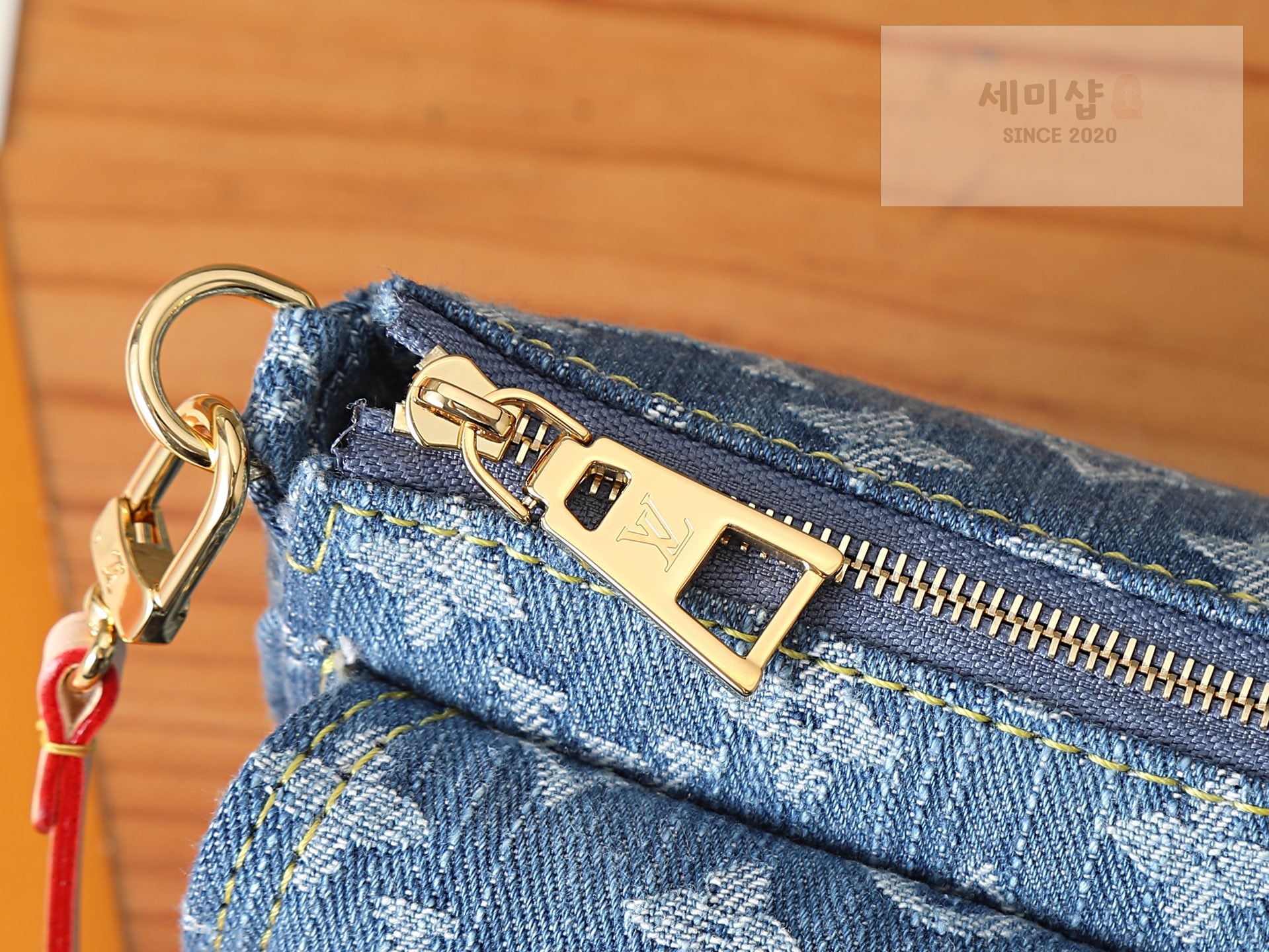 루이비통 루이비통 데님 포셰트 악세수아 카고 레플리카 6번 이미지 - Bag | 세미샵 레플리카 사이트