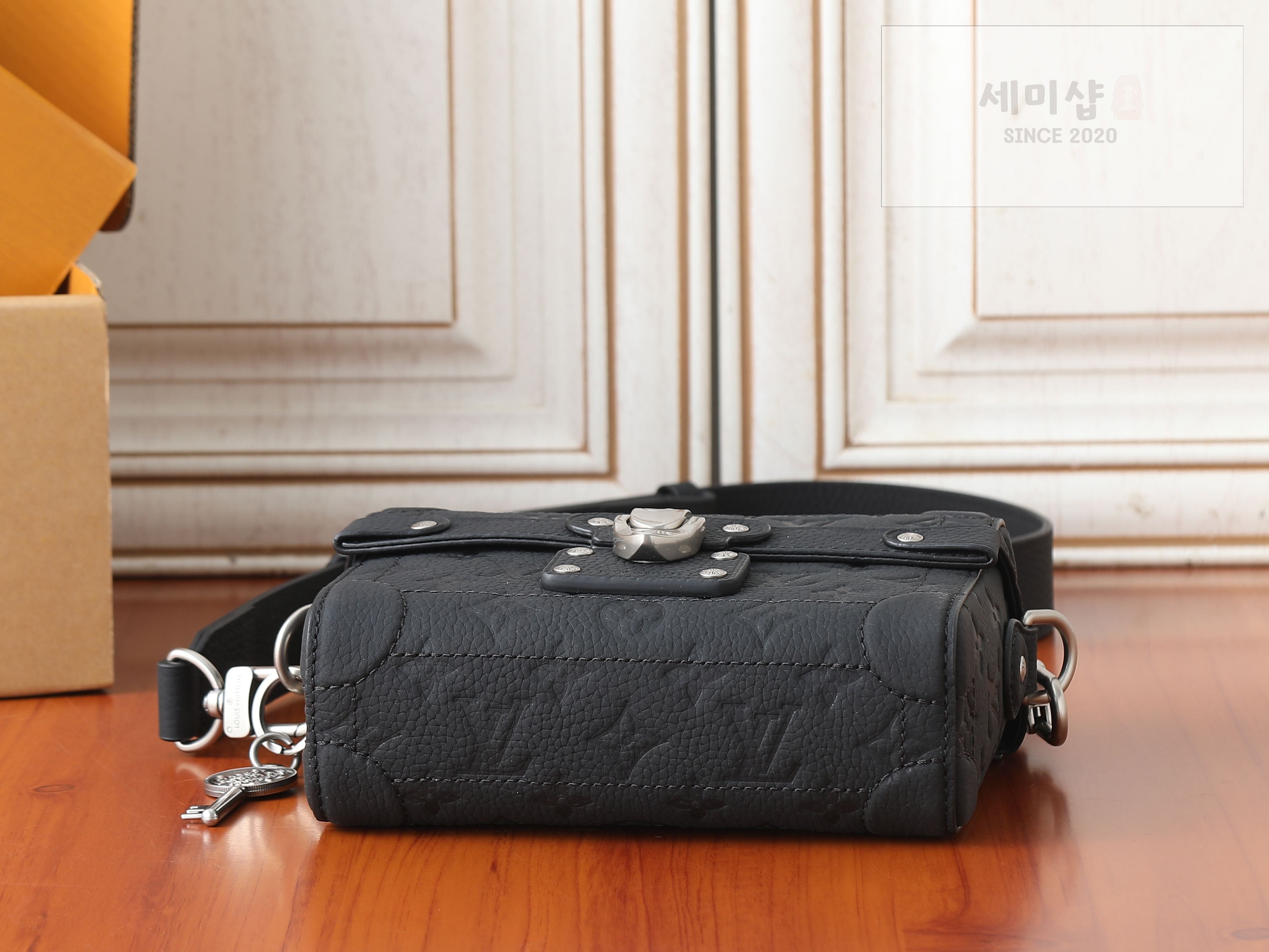 루이비통 루이비통 소울 트렁크 토뤼옹 레플리카 4번 이미지 - Bag | 세미샵 레플리카 사이트