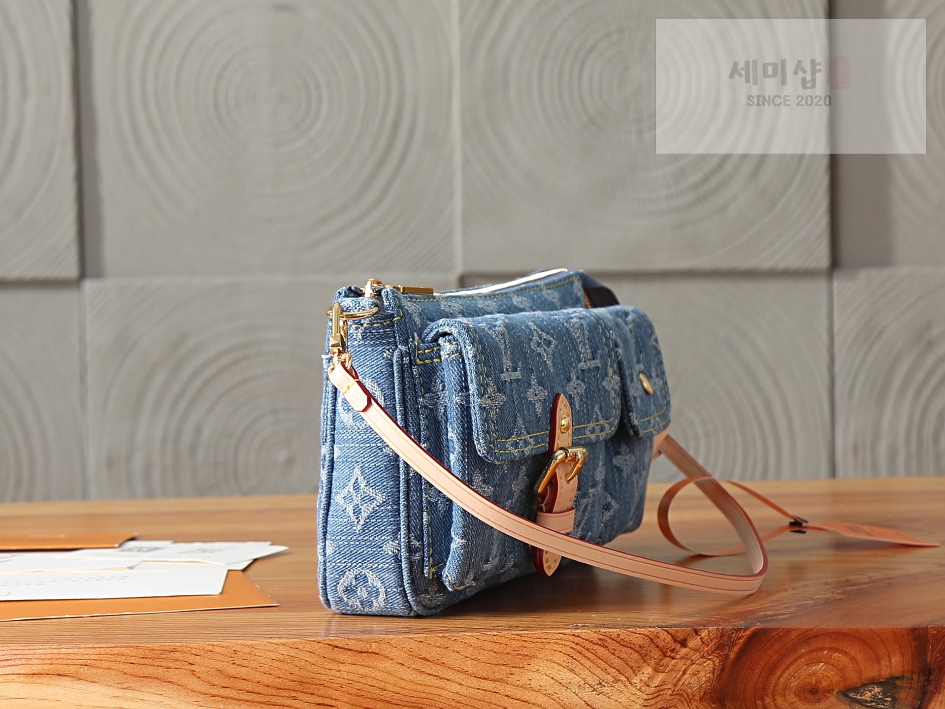 루이비통 루이비통 데님 포셰트 악세수아 카고 레플리카 3번 이미지 - Bag | 세미샵 레플리카 사이트