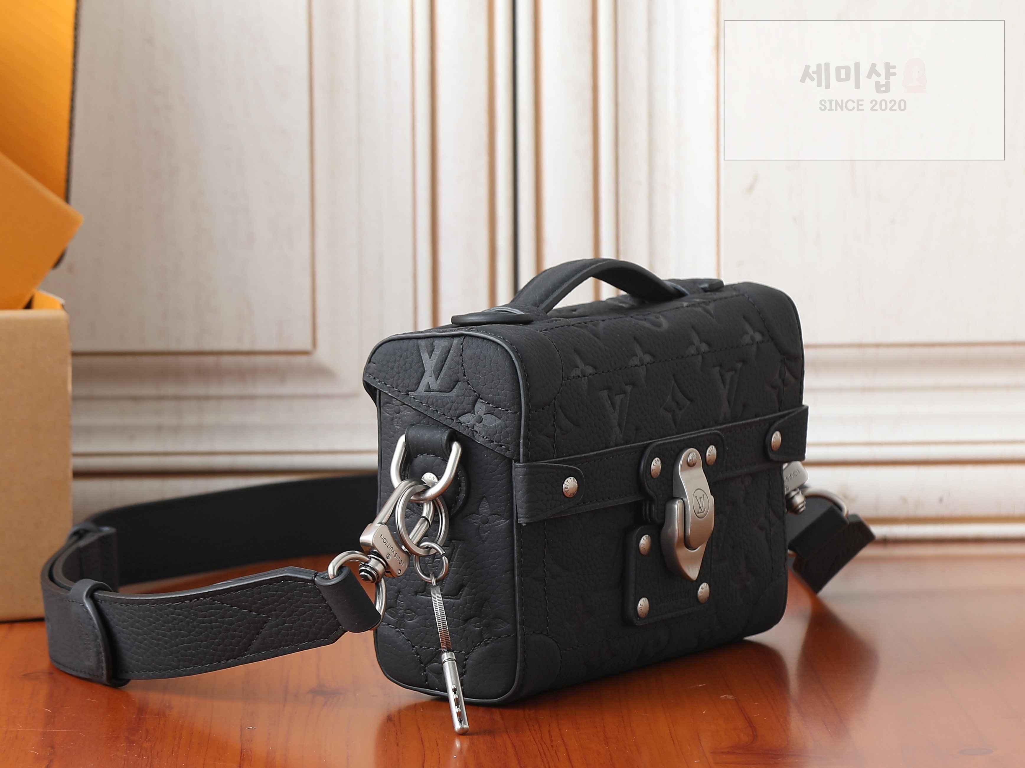 루이비통 루이비통 소울 트렁크 토뤼옹 레플리카 3번 이미지 - Bag | 세미샵 레플리카 사이트