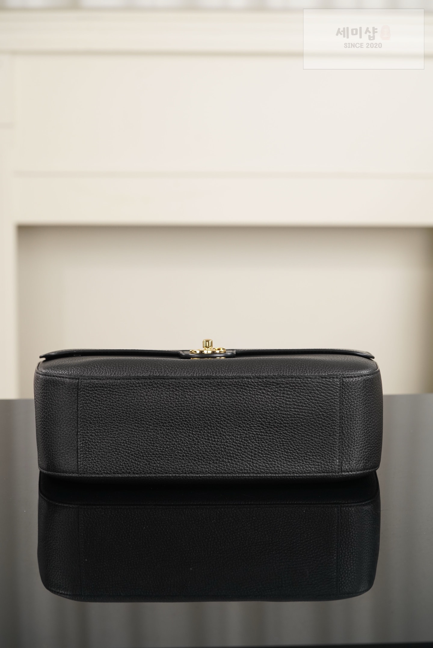 샤넬 샤넬 맥시 플랩 블랙 Bag 4번 이미지