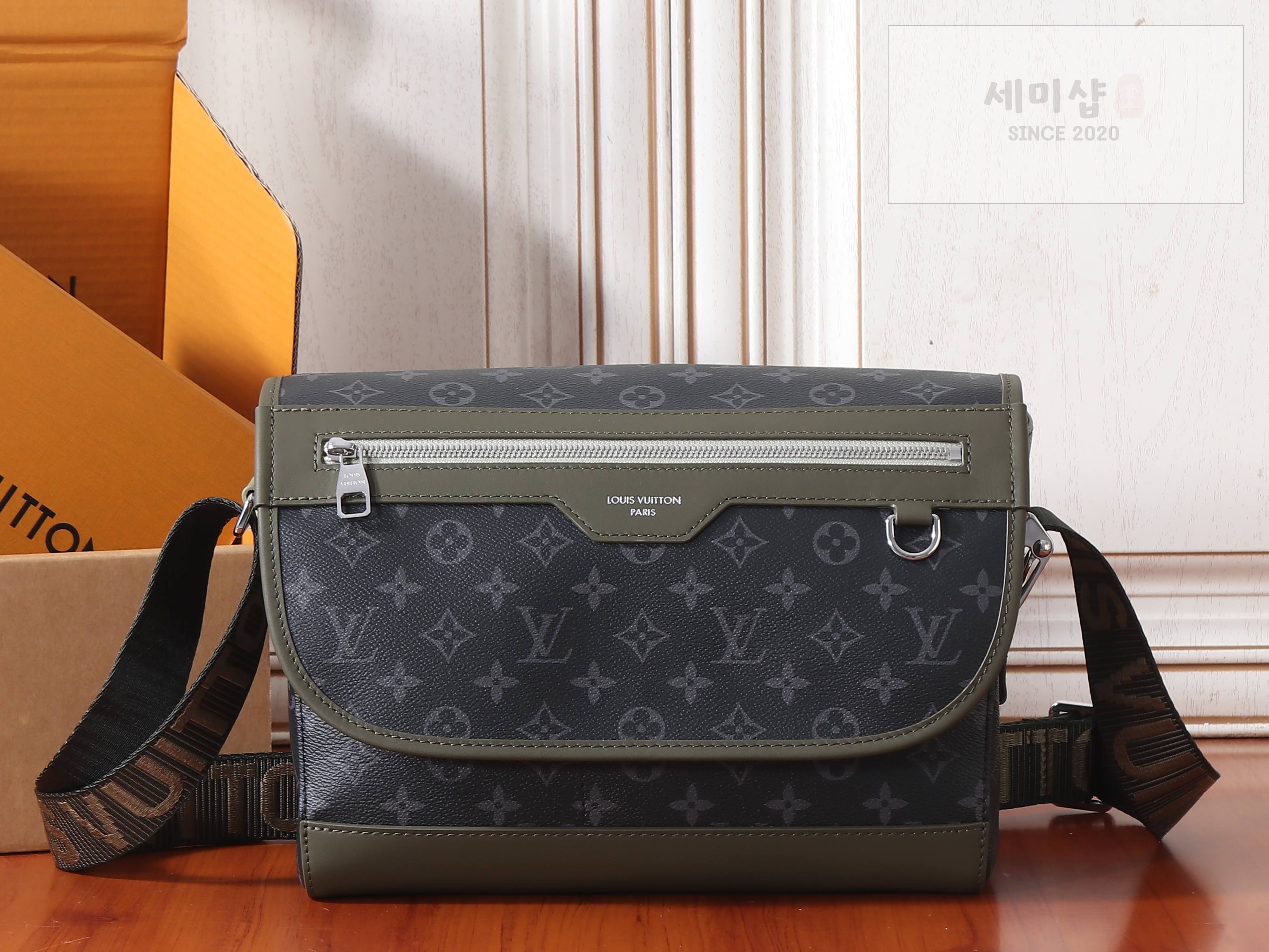 루이비통 루이비통 쿠리에 메신저백 카키 그린 Bag 1번 이미지