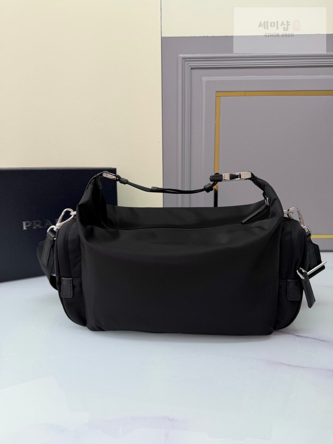 프라다 프라다 리나일론 및 사피아노 가죽 숄더백 2VH213 리나일론 블랙 Bag 2번 이미지