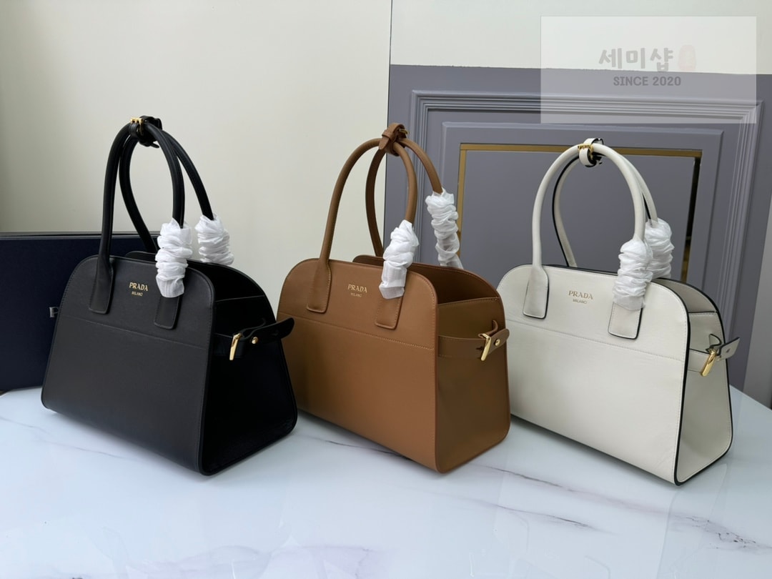 프라다 프라다 소프트 그레인 가죽 미디엄 토트백 1BG538 화이트 Bag 1번 이미지