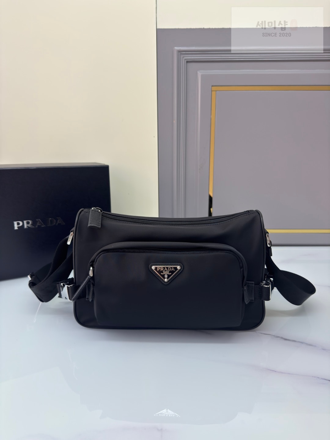 프라다 프라다 리나일론 및 사피아노 가죽 숄더백 2VH192 리나일론 블랙 Bag 1번 이미지