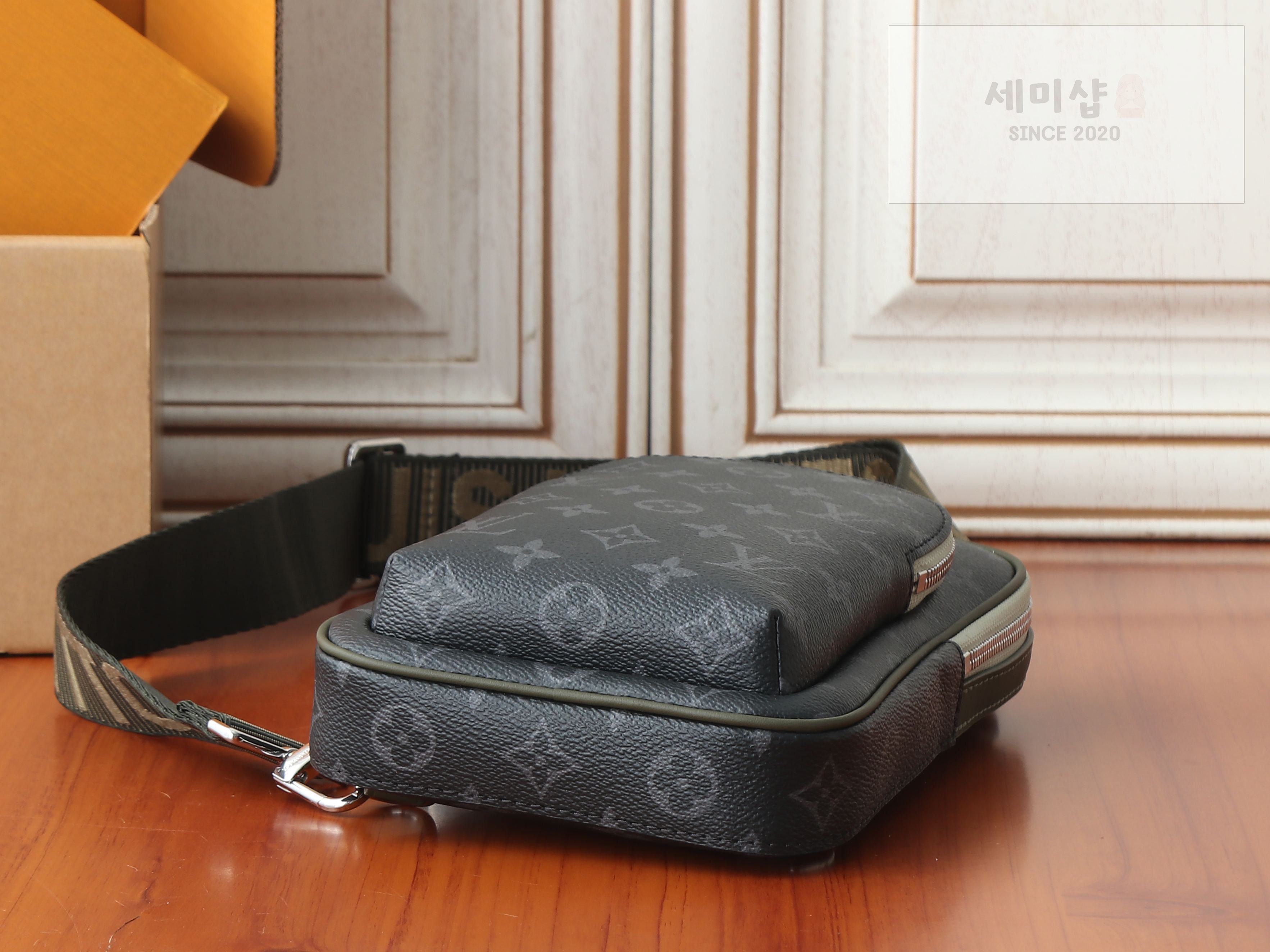루이비통 루이비통 에비뉴 슬링백 NP 카키 그린 Bag 4번 이미지