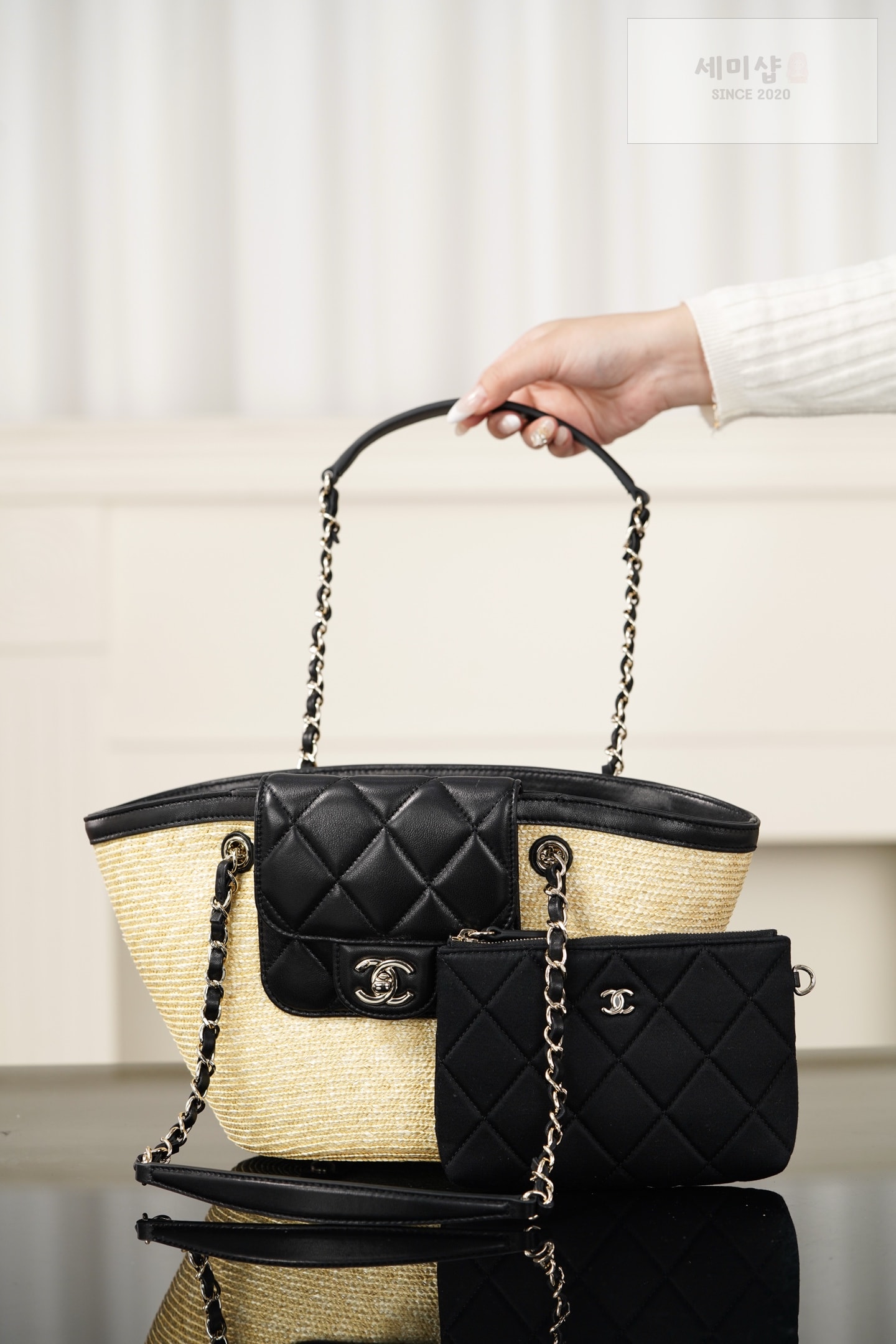 샤넬 샤넬 라피아 스몰 쇼핑백 Bag 5번 이미지