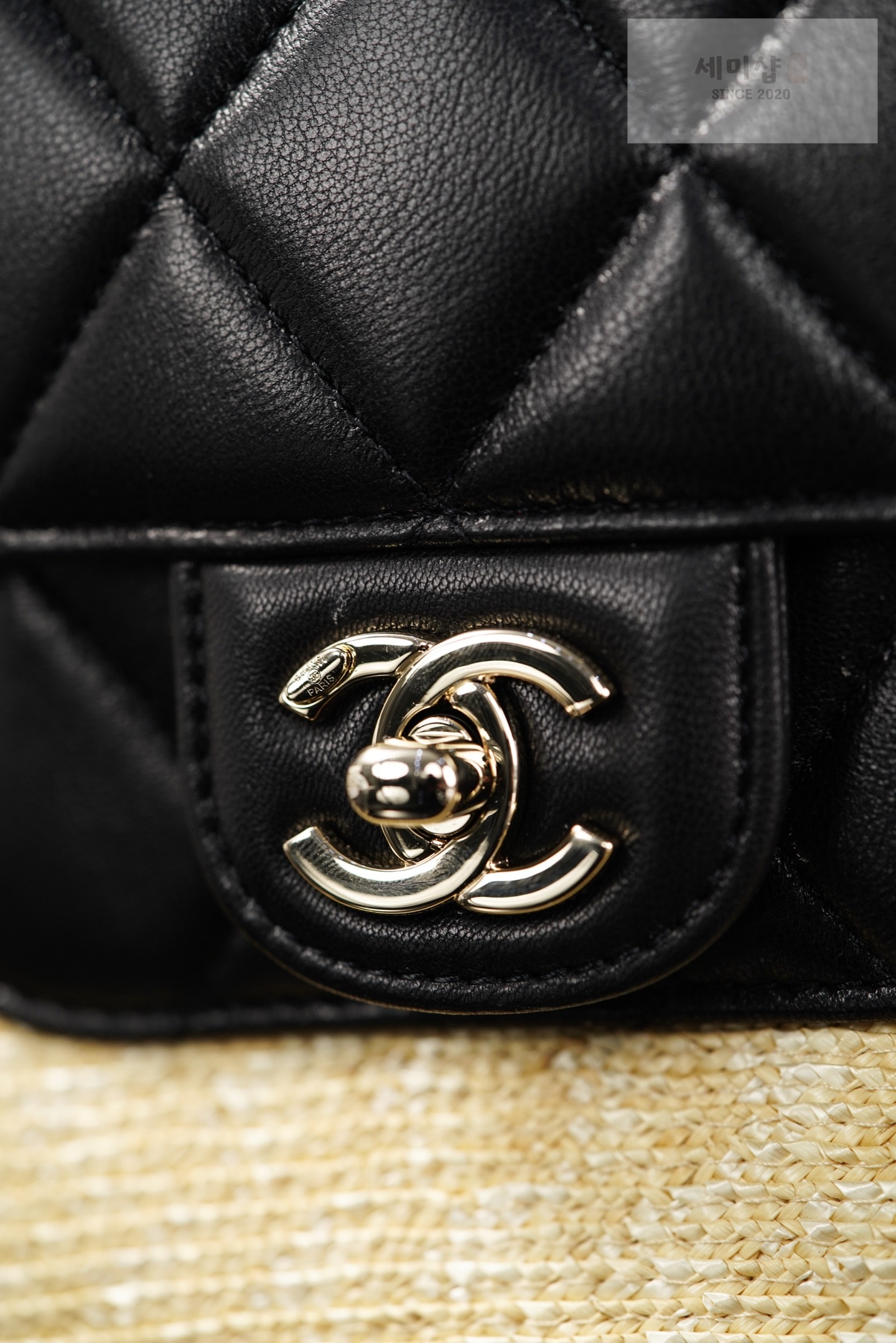 샤넬 샤넬 라피아 스몰 쇼핑백 Bag 6번 이미지